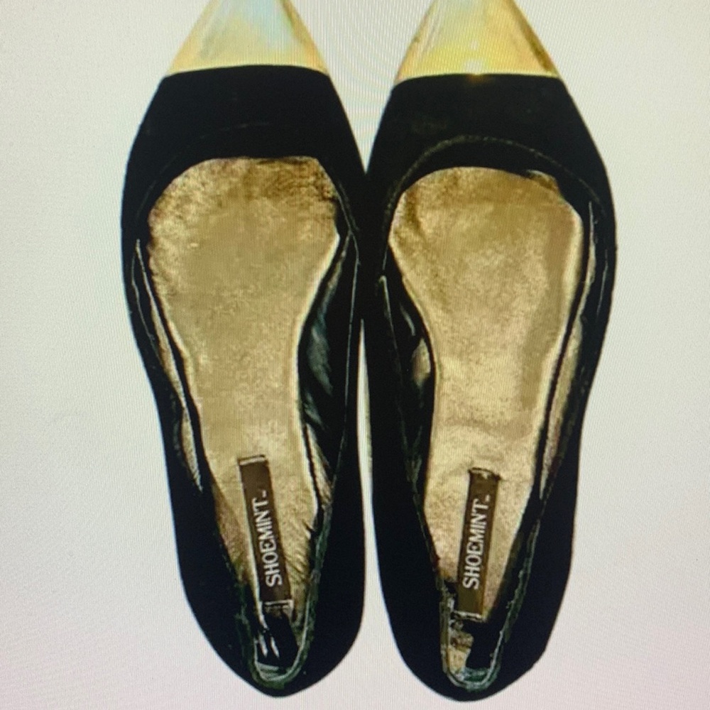Shoemint Black Suede Metallic gold pointed toe
shoes size 7